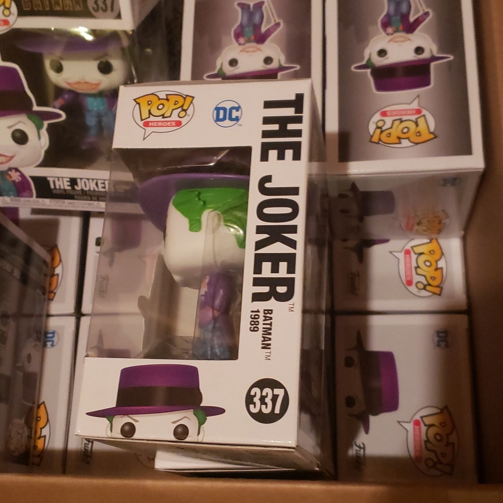 FUNKO POP THE JOKER NEW IN BOX - Picture 11 of 11